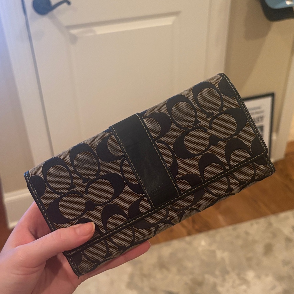 Coach Signature Tan and Black Wallet